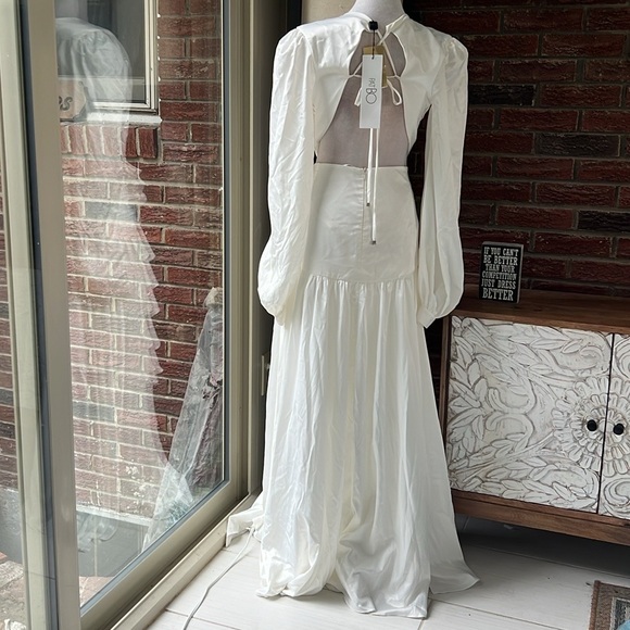 PatBO Tiered Long Sleeve Cut-Out Maxi Dress Size 8 NWT - Picture 6 of 6